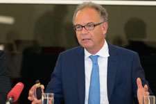 Heimo Scheuch, Wienerberger und Vorstandsvorsitzender Wiener Börse beim Jahrespressegespräch 2017